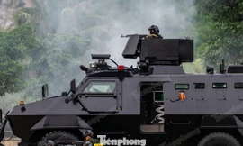 Cảnh sát đặc nhiệm Quảng Ninh dùng súng bắn tỉa và UAV diễn tập vây bắt khủng bố