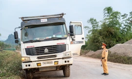 Cảnh sát giao thông Công an tỉnh Quảng Ninh vào cuộc sau phản ánh của Báo Tiền Phong