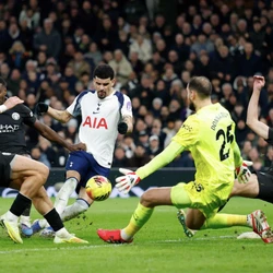 HIGHLIGHTS Tottenham 2-2 Man City: Sảy chân ở London
