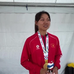 Tay chèo 19 tuổi Hồ Thị Duy vượt áp lực, giành HCV ngay lần đầu dự SEA Games