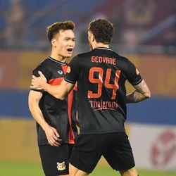 HIGHLIGHTS Ninh Bình 1-2 HAGL: Lỡ hẹn ngôi đầu lượt đi