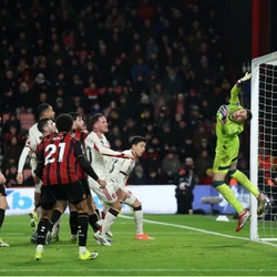 HIGHLIGHTS Liverpool 2-3 Bournemouth: Nguy cơ bật khỏi top 4