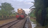 Thông tuyến đường sắt Bắc - Nam qua Huế sau 3 ngày gián đoạn