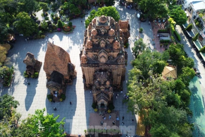 Tháp Bà Ponagar - dấu ấn nghìn năm văn hóa Chăm giữa lòng Nha Trang