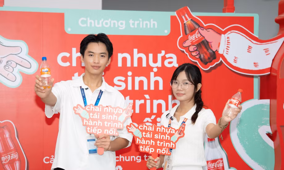 Báo Tiền Phong phát động chương trình ‘Chai nhựa tái sinh, hành trình tiếp nối’ 2026