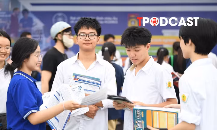 NÓNG 29/7: Bộ GD-ĐT nói về phương án thi tốt nghiệp THPT trên máy tính
