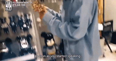 Cầm món đồ trang trí lên xem cũng làm rụng luôn cánh tay.