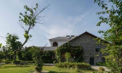 Biệt thự mang vẻ đẹp thô mộc của phong cách Rustic