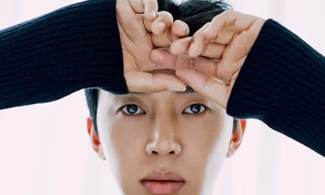 Lim Young Woong 'tỏa sáng' trong bộ ảnh kỷ niệm 10 năm