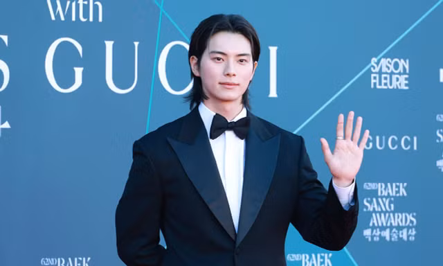 Không nằm ngoài dự đoán, Lee Chae Min đã giành giải 'Nam diễn viên mới xuất sắc nhất' tại 'Baeksang lần thứ 62'