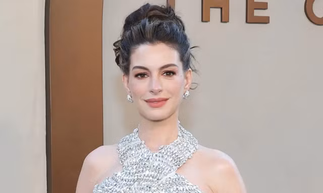 Sự 'phi thực tế' của Anne Hathaway