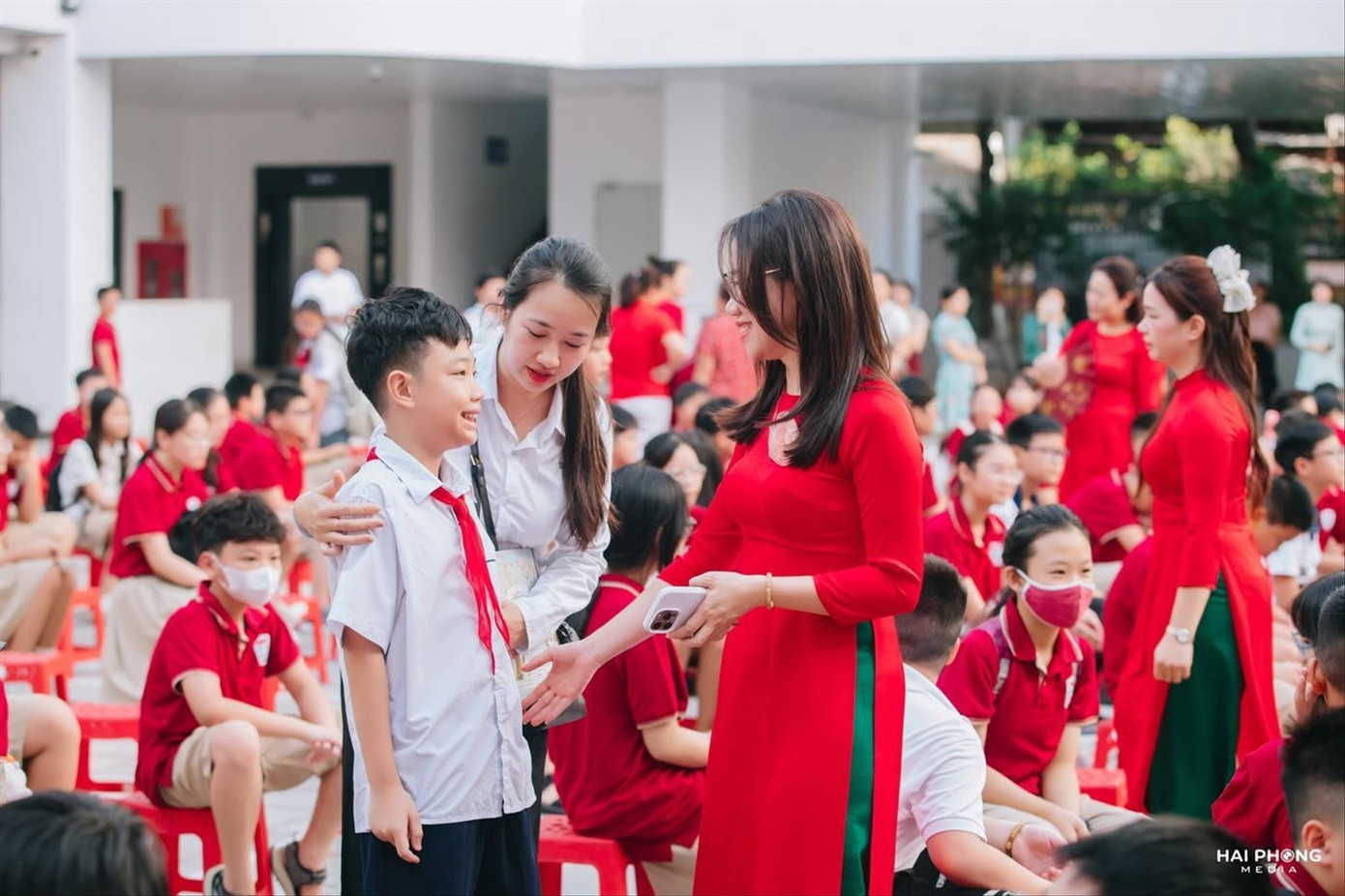 Ngành giáo dục đối mặt với khó khăn đó là nhiều cán bộ quản lý giáo dục cấp xã không có trình độ chuyên môn lẫn kinh nghiệm b2.jpg