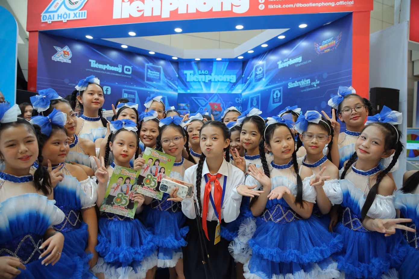 ali-thuc-phuong-giua.jpg