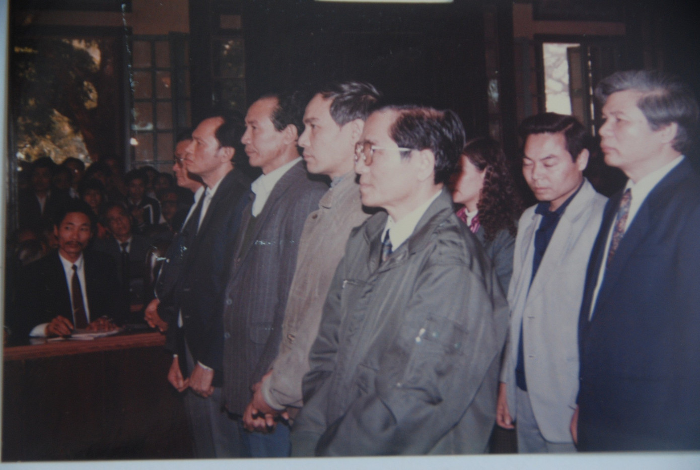 Ông Vũ Ngọc Hải ra tòa mồng 6 tháng Giêng năm Dậu 1993. Ảnh: XB 1.jpg
