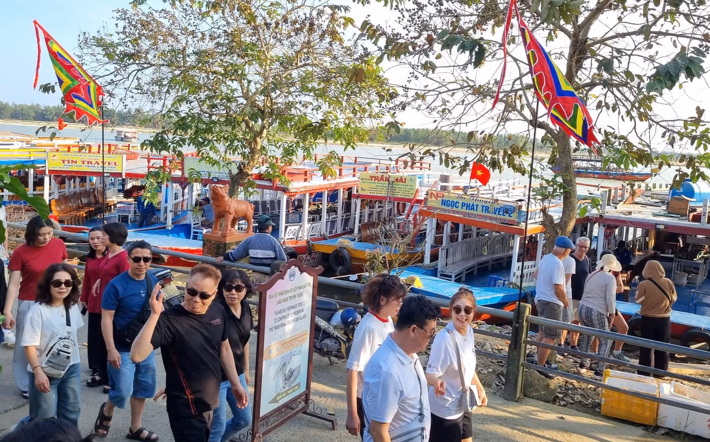 anh2-suc-hut-tu-ngoi-lang-nho-ben-dong-thu-bon.jpg