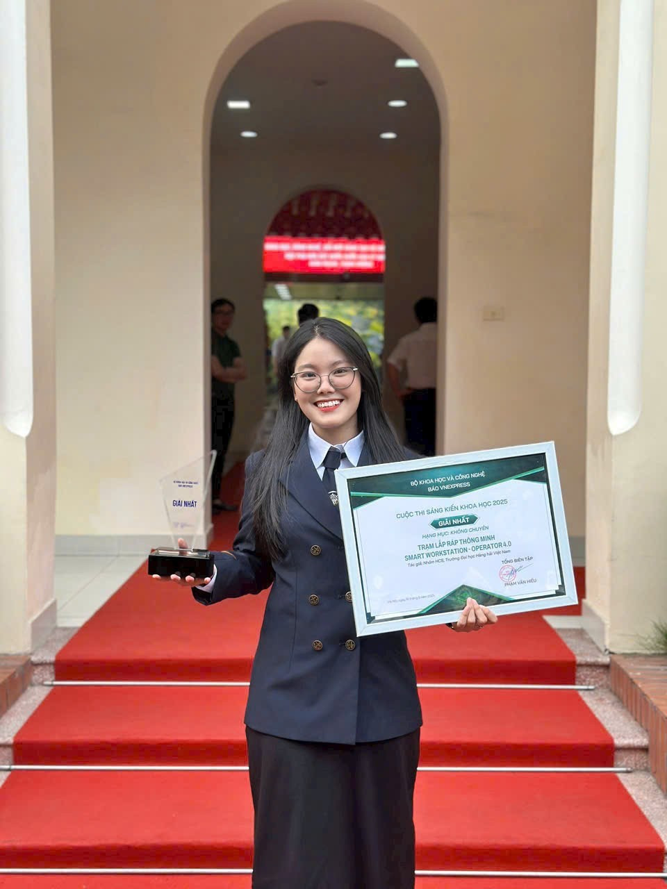 Nguyễn Thị Minh Anh nhận giải Nhất Cuộc thi Sáng kiến khoa học 2025 b1.jpg