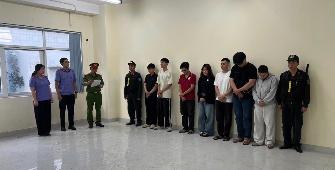 Triệt phá đường dây bán thuốc lá điện tử cực kỳ tinh vi, sử dụng shipper làm trung gian