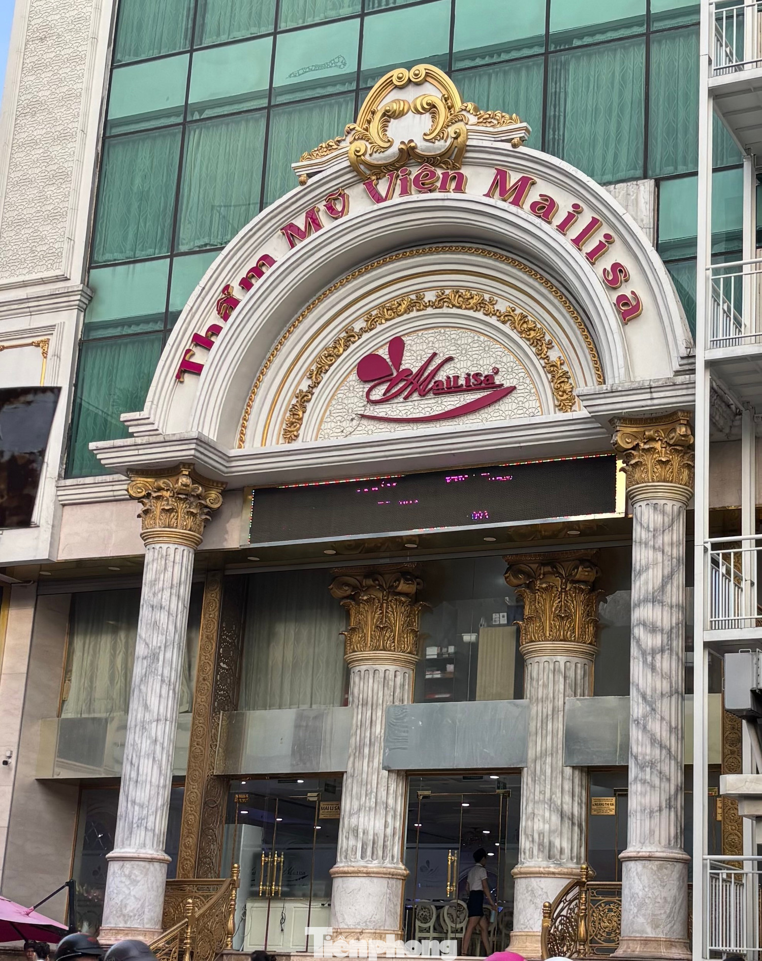 Gian dối về nguồn gốc mỹ phẩm, thu lợi nghìn tỷ, vợ chồng Mailisa có thể đối diện thêm tội danh