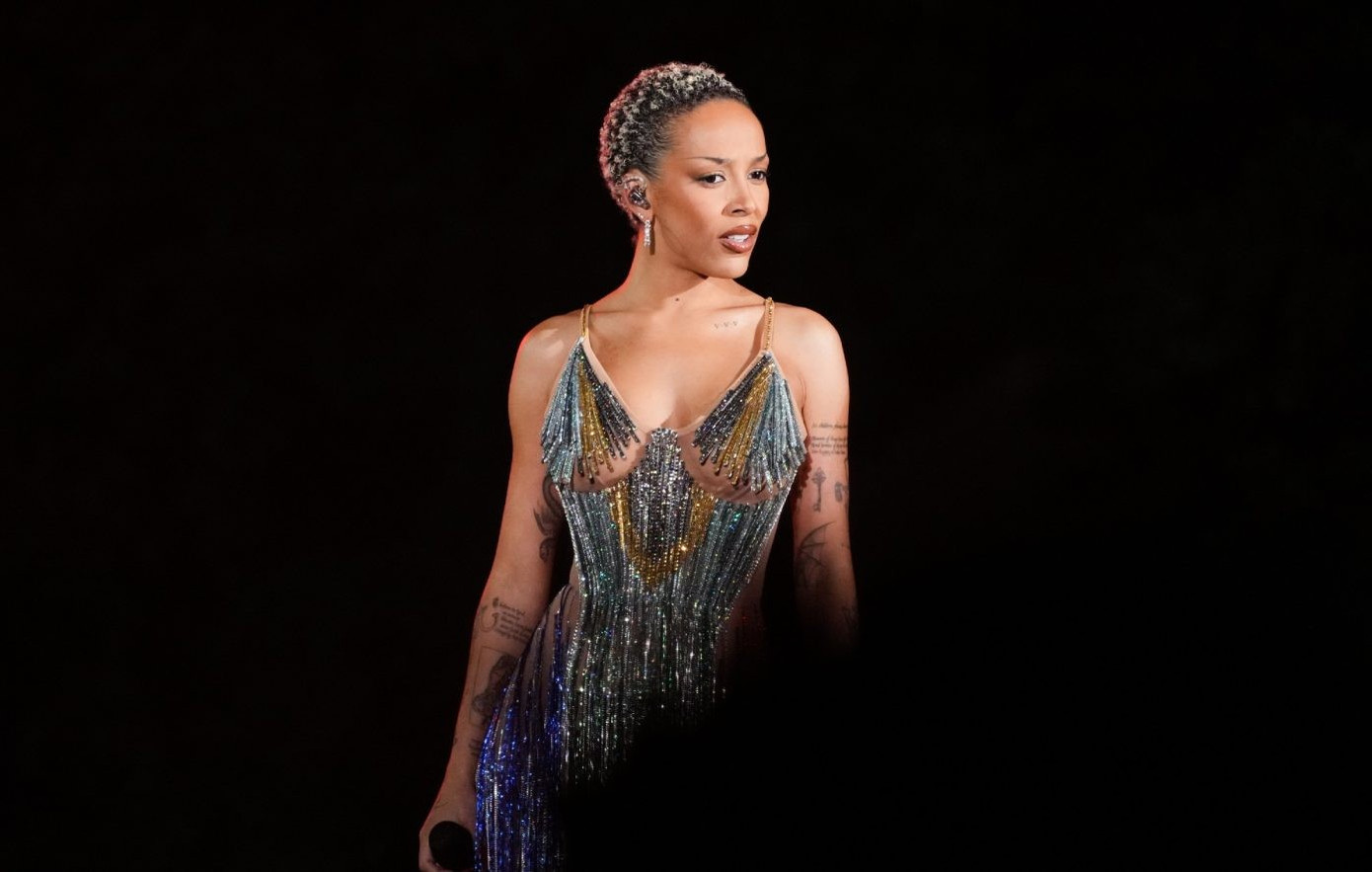 Doja Cat chính thức phát hành album phòng thu thứ năm mang tên Vie.