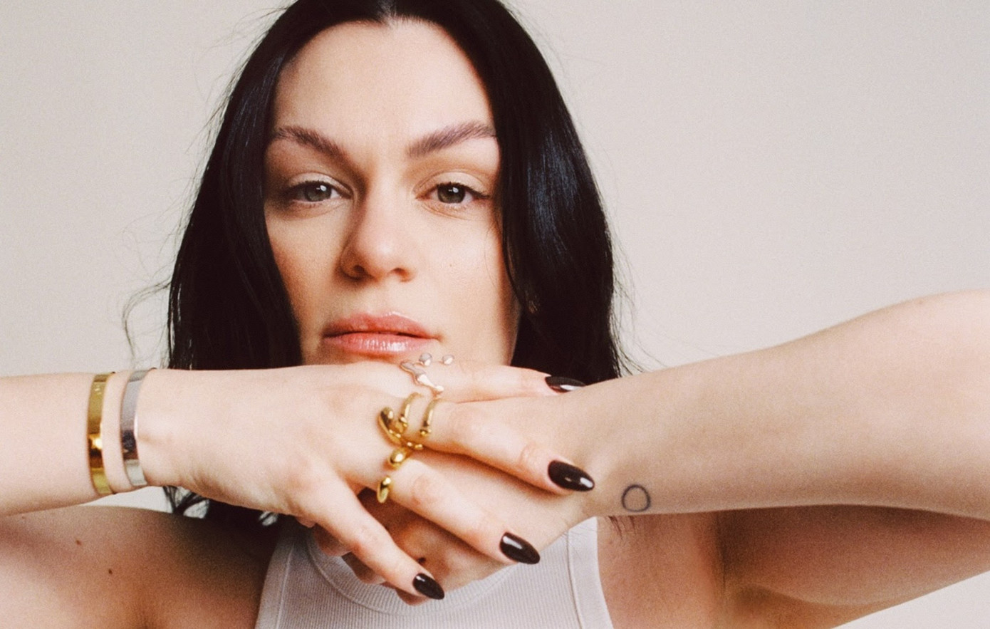 Jessie J vẫn giữ thái độ tích cực và không ngừng cống hiến cho âm nhạc.