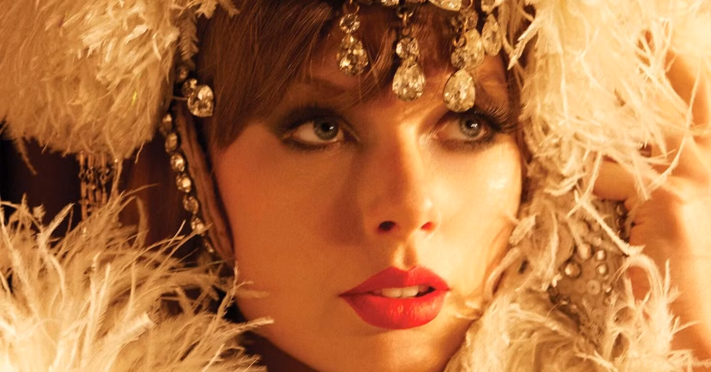 Taylor Swift cuối cùng đã có thể rời khỏi chiếc bàn tại nhà hàng.