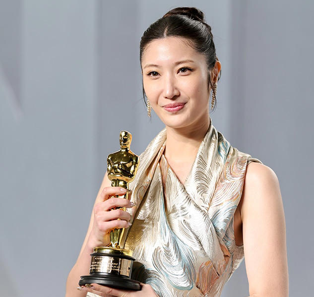 Golden chiến thắng hạng mục Best Original Song (Ca khúc nhạc phim hay nhất) tại Oscar.