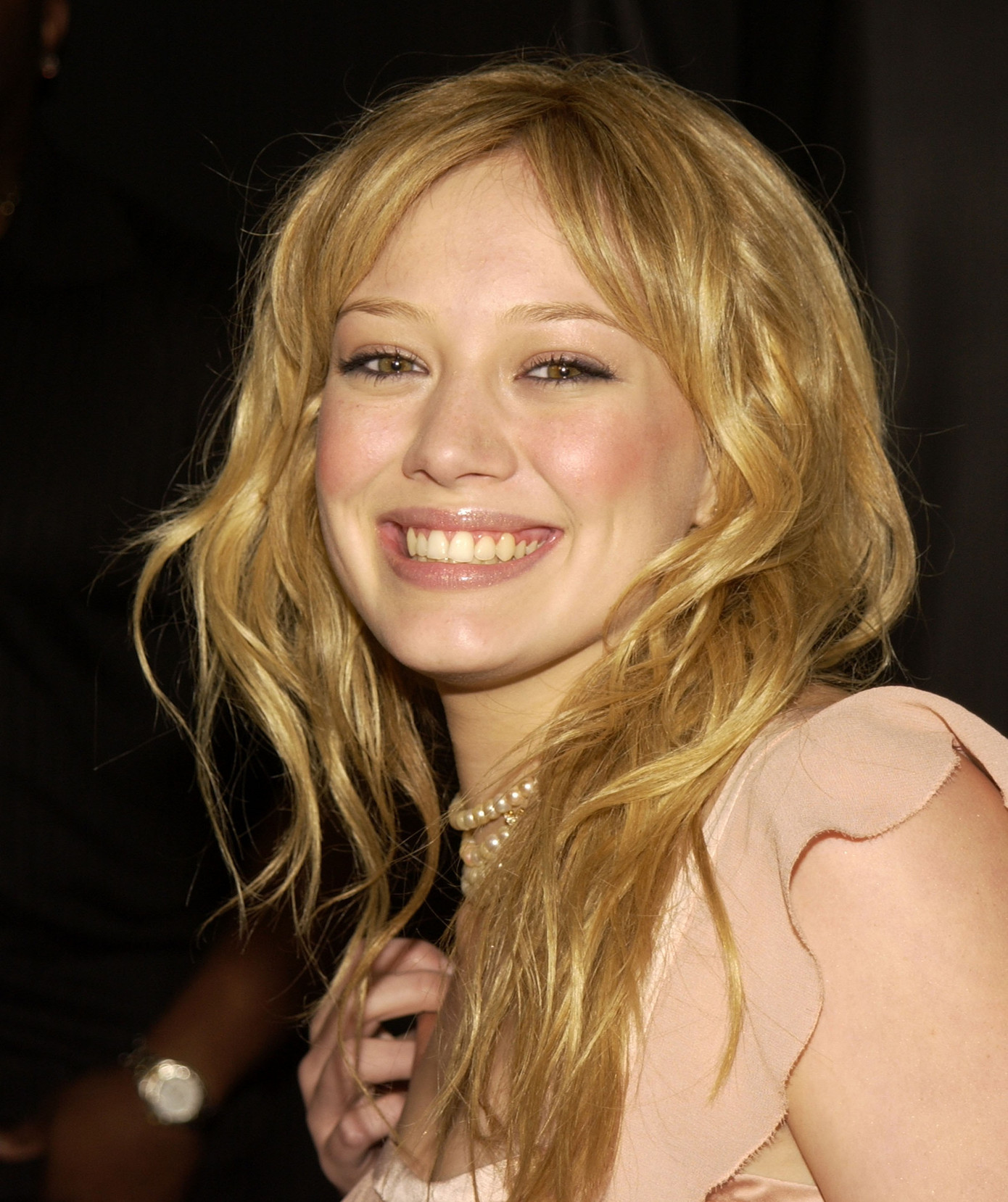 Nàng &quot;Cinderella&quot; Hilary Duff từng là cái tên gây thương nhớ cho thế hệ 8X và 9X.