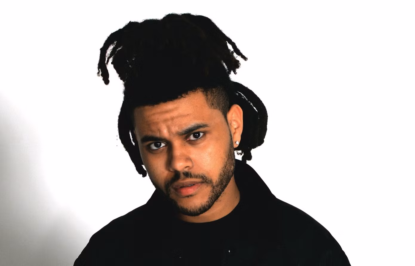 The Weeknd tiếp tục giữ lập trường tẩy chay Grammys, không gửi tác phẩm tham dự nên không nhận được bất kỳ đề cử nào.