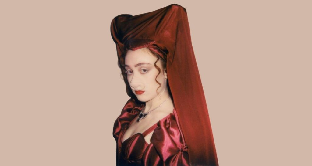 Trước đó, ca khúc Good Luck, Babe! cũng đã trở thành một hiện tượng sleeper hit.