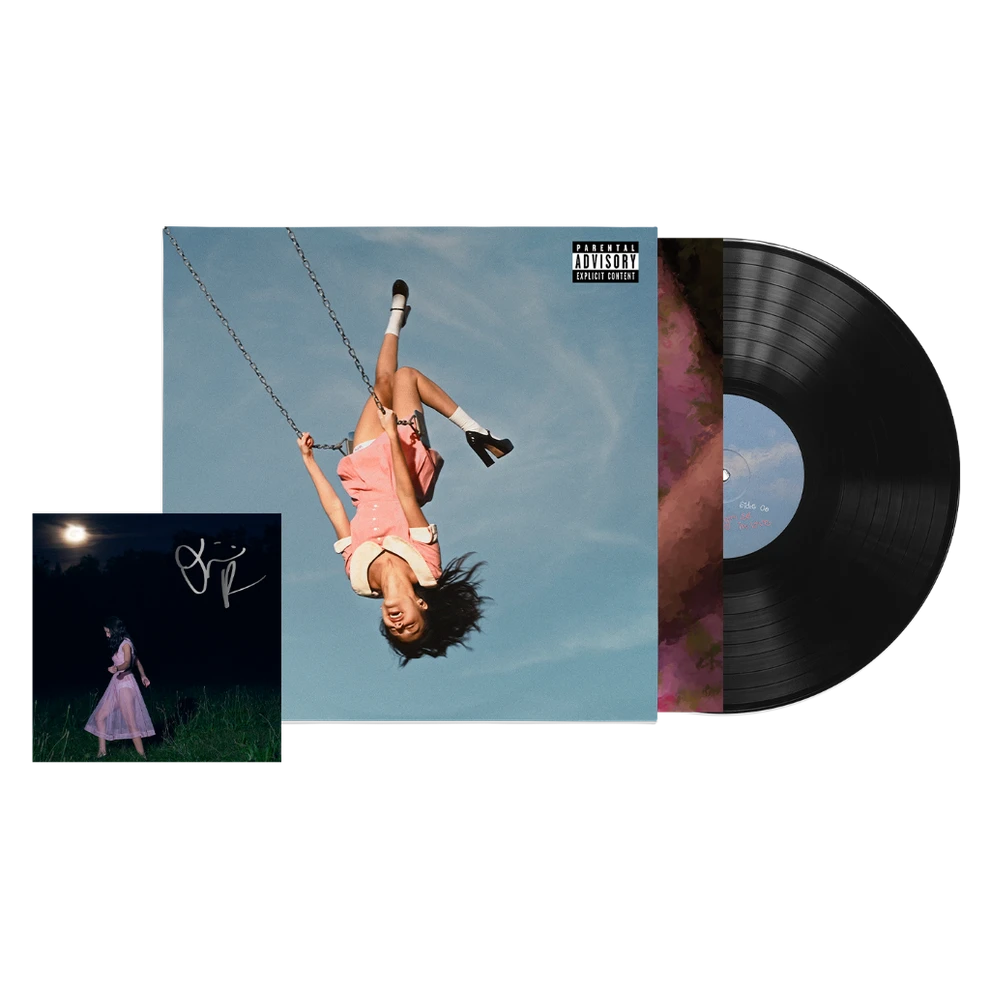 Các phiên bản vật lý của album đã được mở đặt trước trên website chính thức.