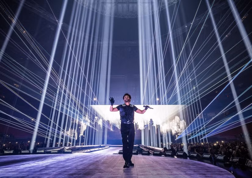 Việc cán mốc 1 tỷ đô la đặt The Weeknd vào hàng ngũ những siêu sao lưu diễn vĩ đại nhất.