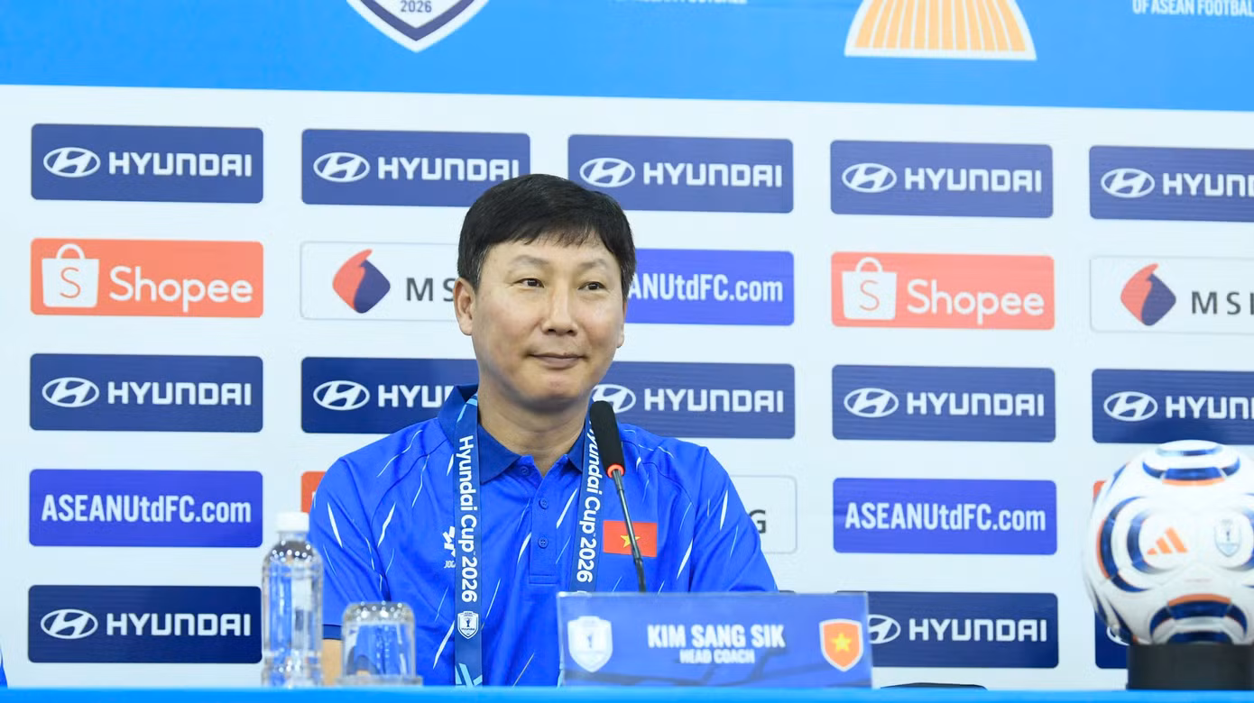 hlv-kim-sang-sik-hop-bao-2.jpg
