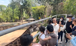 Kỳ nghỉ ‘vàng’ kéo dài, TPHCM tung loạt sản phẩm hút khách