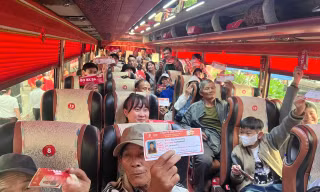 'Chuyến bay 0 đồng' đưa gần 600 lao động nghèo về quê đón Tết