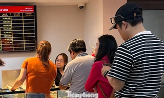 Tập tành đầu tư vàng bạc, 'lính mới' mất ăn mất ngủ