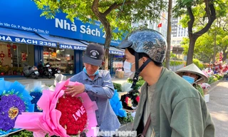 Quà tặng 8/3 'đua' khuyến mãi, loại nào được chọn nhiều nhất?