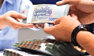 Ngân hàng Nhà nước yêu cầu tạm dừng cho vay để thanh toán tiền đặt cọc bất động sản