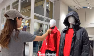 Áo khoác, khăn ấm đắt hàng ngày TPHCM chuyển lạnh