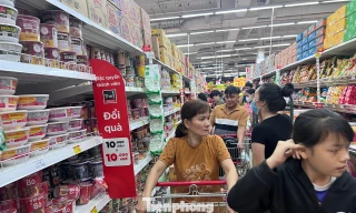 Siêu thị 'lột xác' giữ chân khách hàng