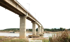 Chủ đầu tư thông tin gì về dự án cầu Sông Lô hư hỏng, trơ khung thép hoen gỉ?