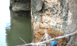 Phát hiện thêm một trụ cầu Sông Lô lộ cốt thép gỉ sét 