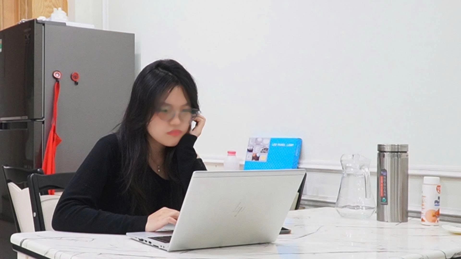 Hội chứng uể oải sau Tết: Người trẻ 'chật vật' tìm lại nhịp làm việc và học tập