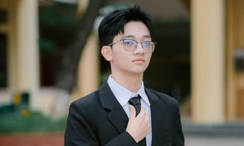 Thủ khoa cao điểm nhất lịch sử kỳ thi TSA đỗ nguyện vọng 1 vào ngành IT1 Đại học Bách khoa Hà Nội
