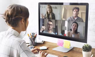 Những bí quyết chinh phục nhà tuyển dụng khi bạn tham gia phỏng vấn online