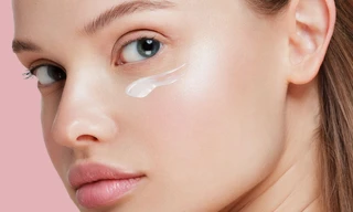 Vì sao chăm chỉ thoa kem mắt quanh năm suốt tháng nhưng mắt vẫn "gấu trúc"?