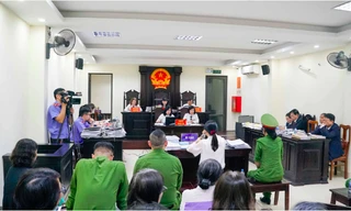 Vụ cựu Hiệu trưởng thu 15.000 đồng một tiết học thêm: Phụ huynh nói đến tòa để giúp cô giáo không bị oan sai