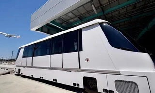 Xe khách va chạm ở sân bay Dulles, 18 người bị thương