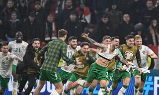 Parrott từ gã phiêu bạt giang hồ đến cú hat-trick điên rồ đưa Ireland sống lại giấc mơ World Cup