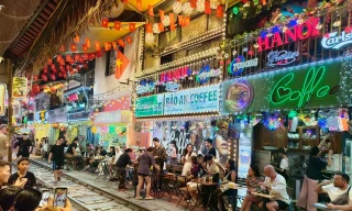 Khách Tây chia sẻ thử thách một ngày sống ở Hà Nội với 690.000 đồng