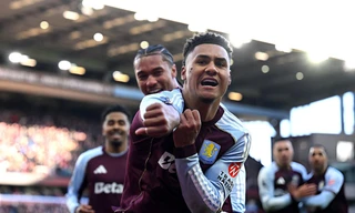 Aston Villa chiếm vị trí nhì bảng của Man City